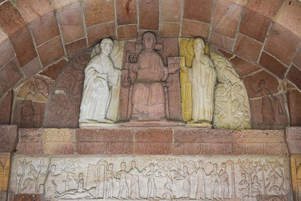 Eglise Sainte-Richarde © French Moments