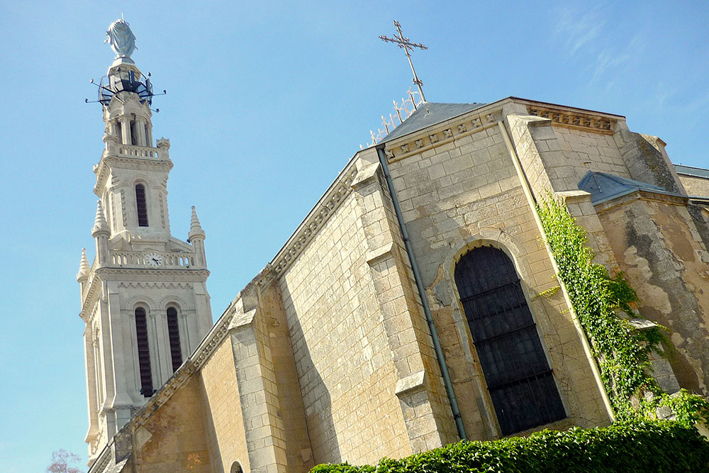 Basilica of Notre-Dame de Sion © French Moments
