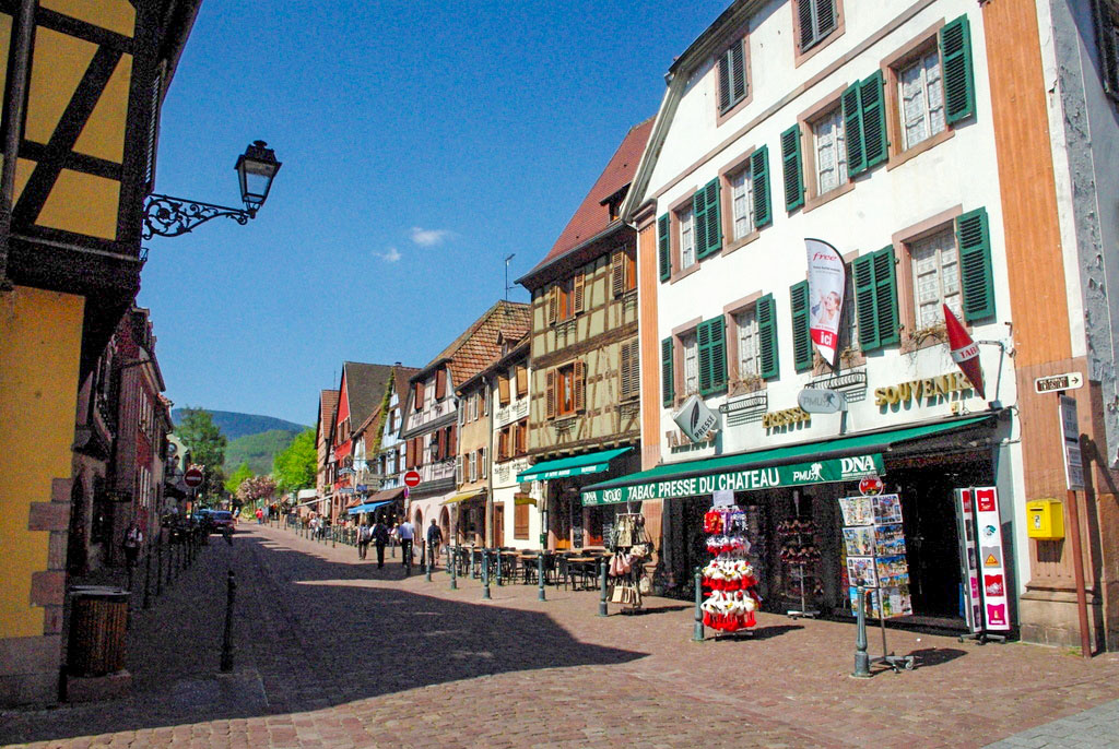 Kaysersberg - Grand Rue © French Moments