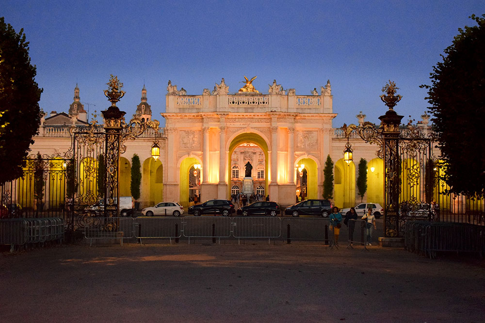 Place de la Carrière © French Moments