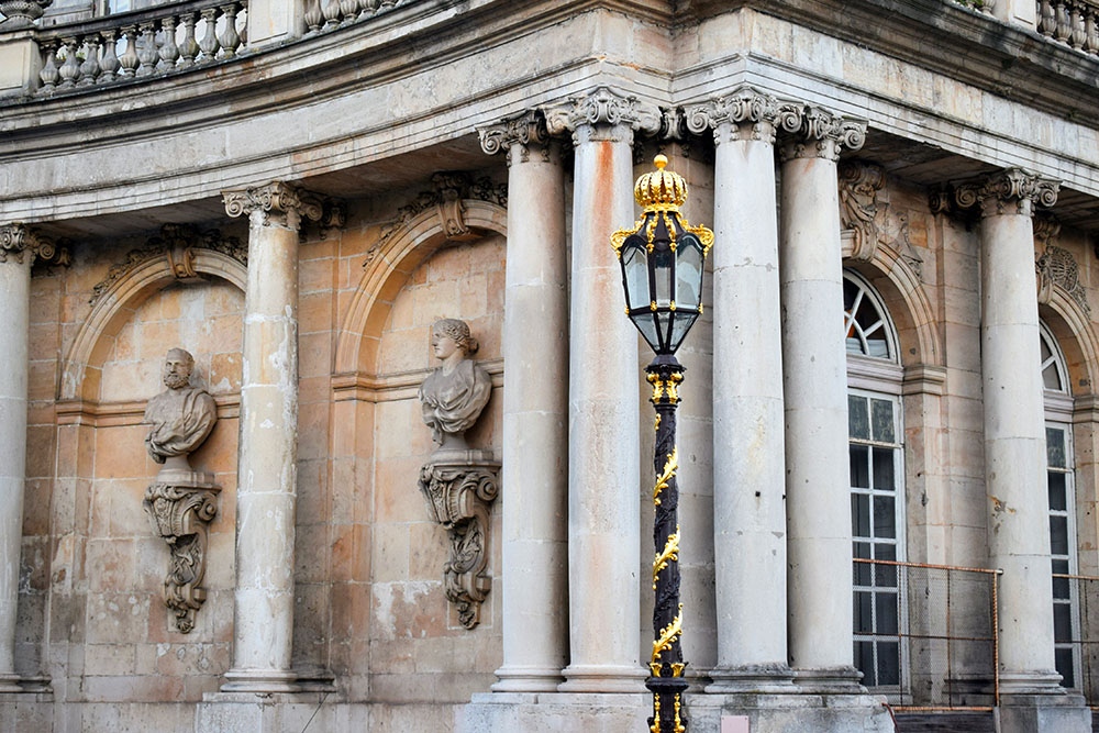 Place de la Carrière © French Moments