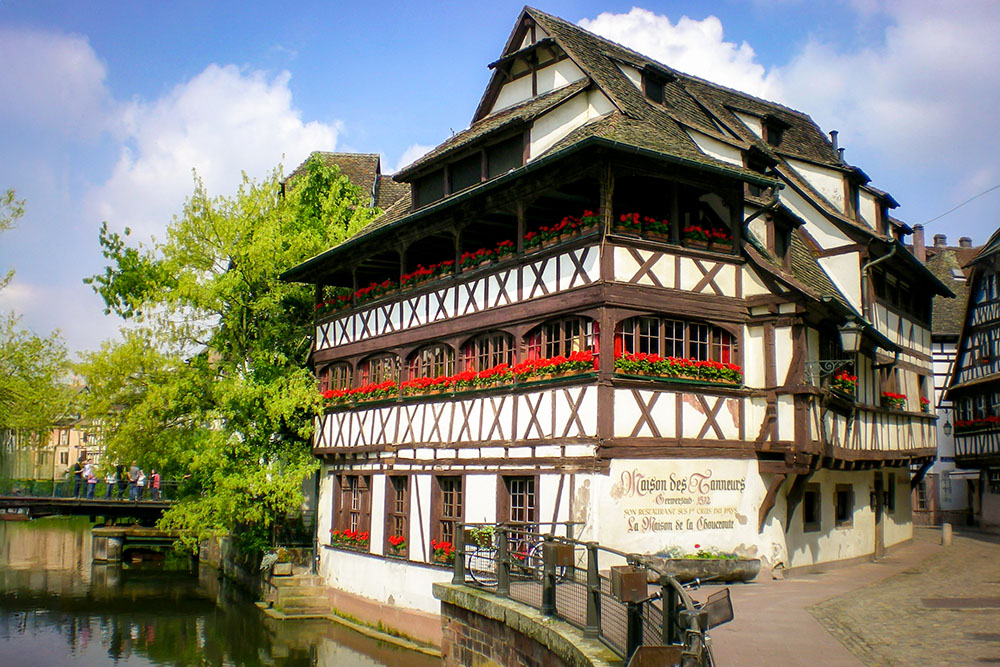 Amazing Spots in Alsace - Strasbourg © French Moments