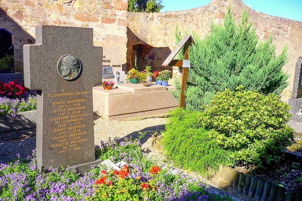 Cemetery of Hunawihr © French Moments