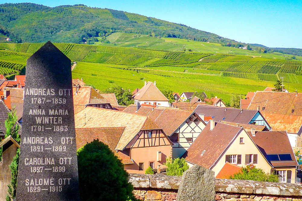 Remembrance in Alsace - Hunawihr © French Moments