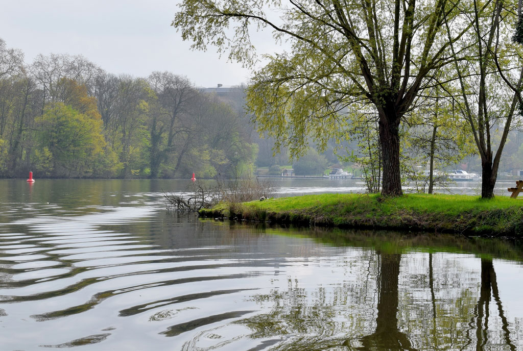 Solar boat cruise in Metz © French Moments