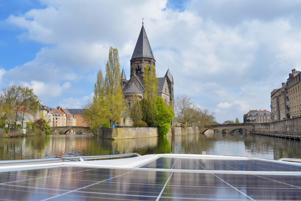 Solar boat cruise in Metz © French Moments