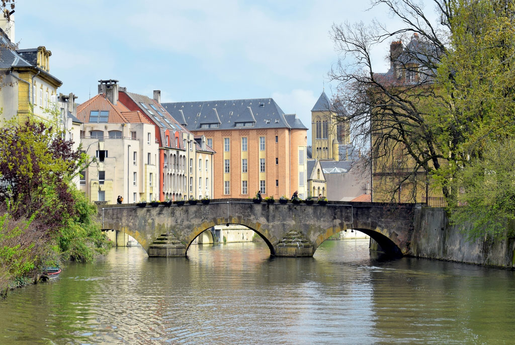 Solar boat cruise in Metz © French Moments