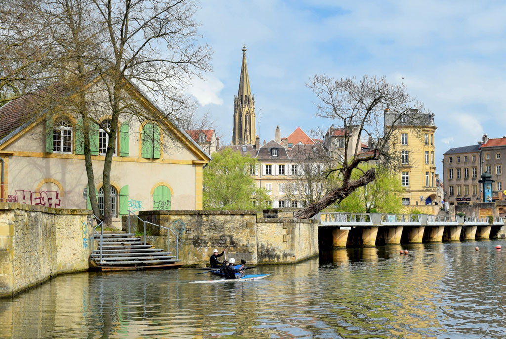 Solar boat cruise in Metz © French Moments