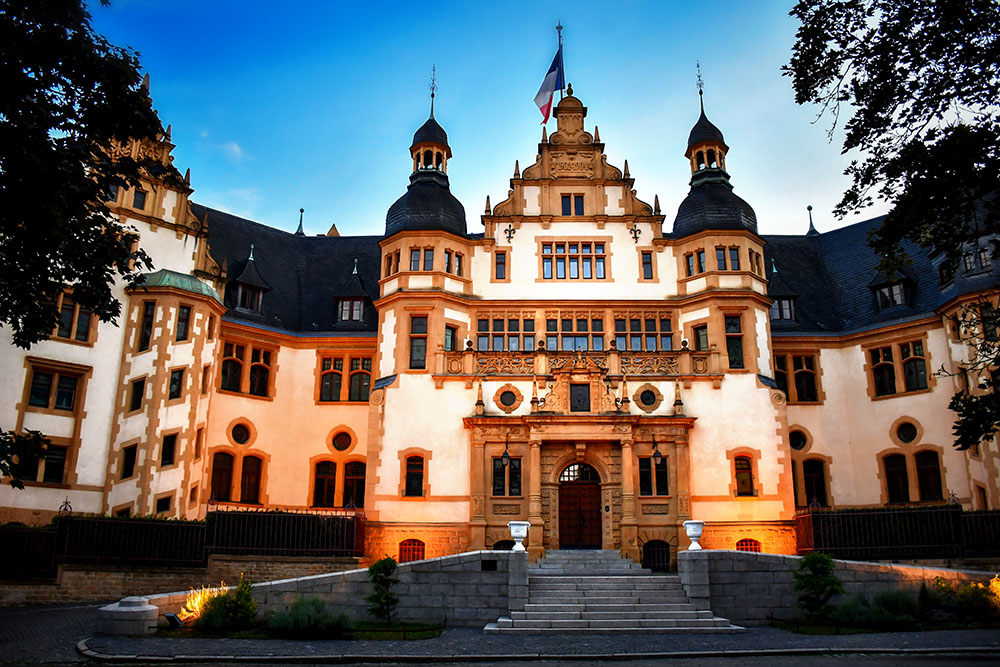 Palais du Gouverneur, Metz © French Moments